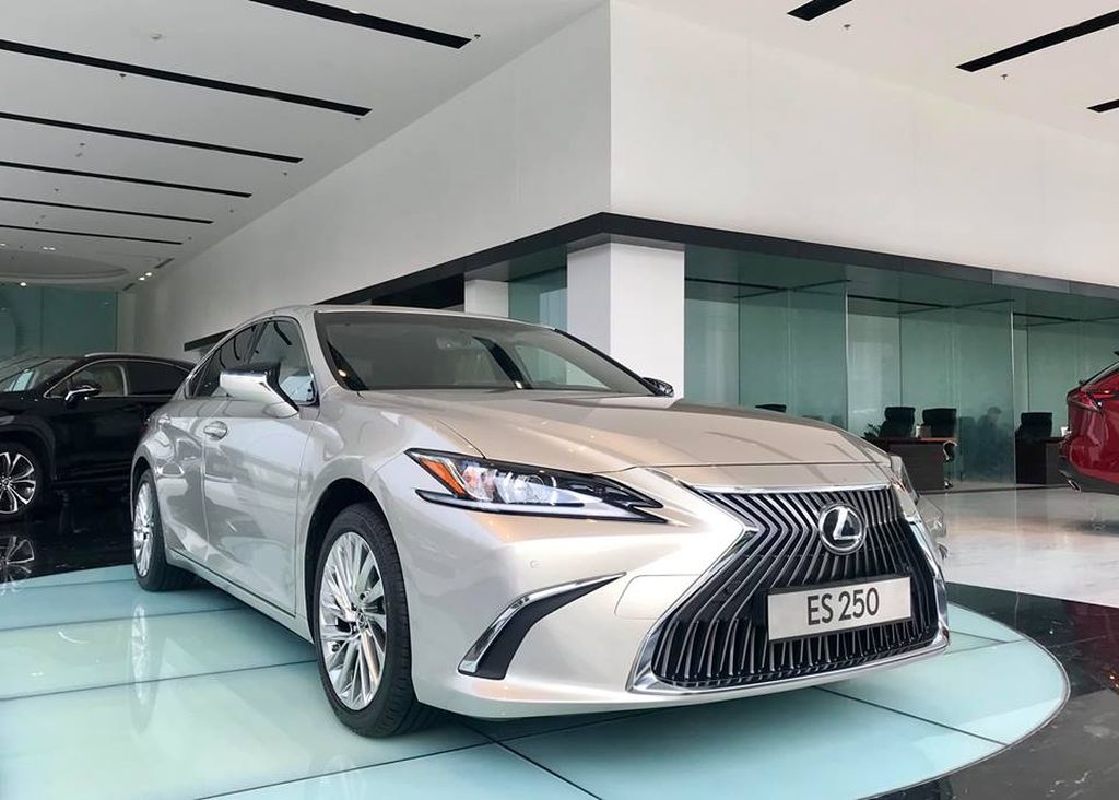 Es250 lexus 2019